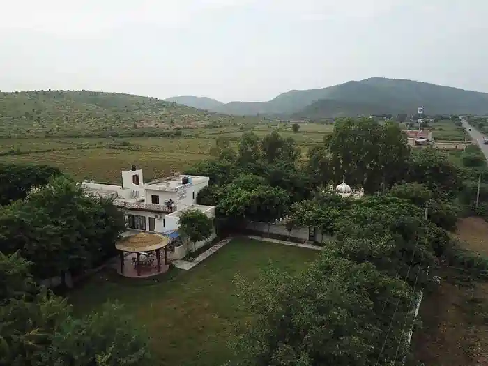 Luxury farmhouse in Alwar with modern design